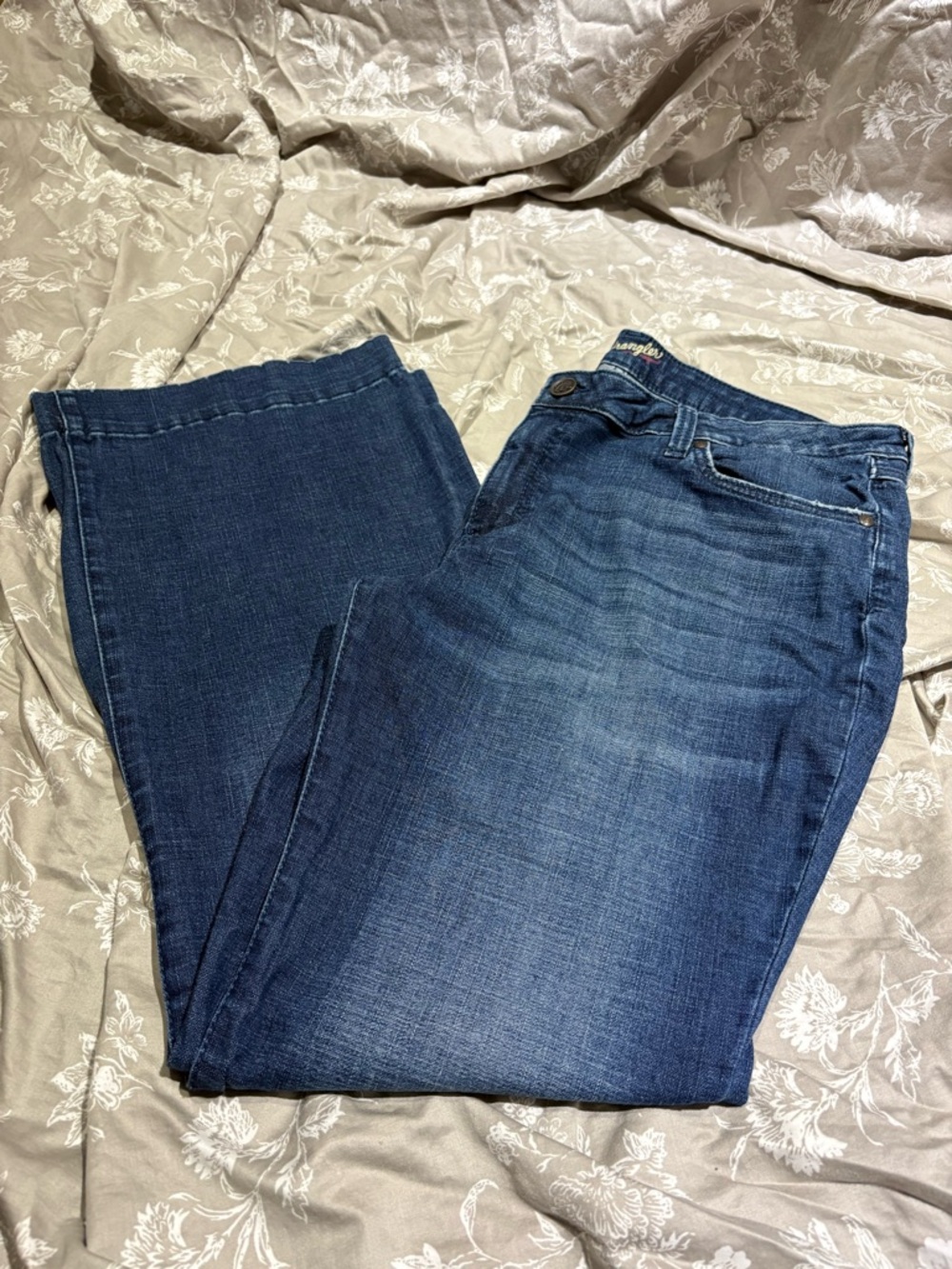 Wrangler boot cut jeans 19 32” inseam